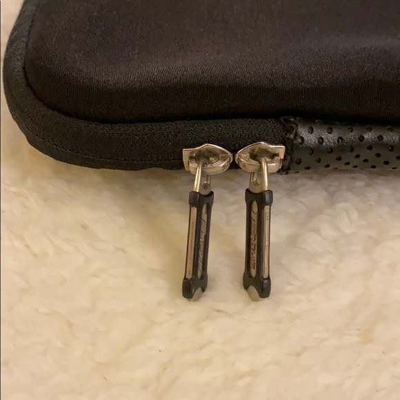 Black Targus Neoprene Laptop Case - Picture 6 of 8